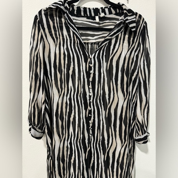 Cato Size medium, zebra design, can be worn as long blouse/ dress - Picture 2 of 10